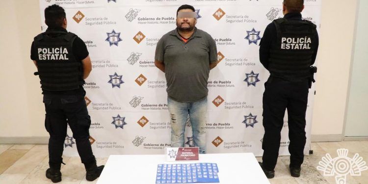 Vendedor de drogas en Puebla capital es asegurado por la SSP