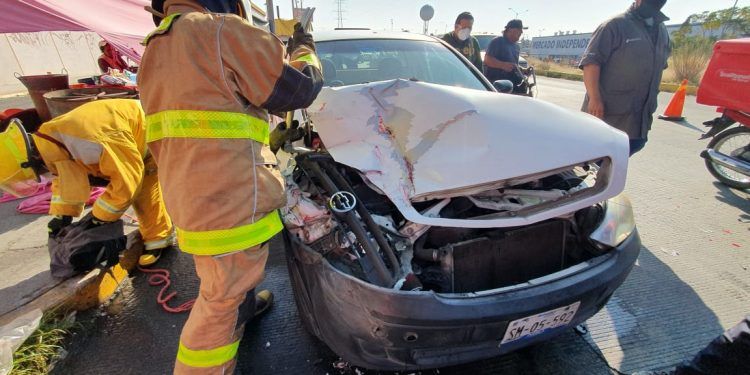 Un lesionado, saldo de accidente vial en la zona del mercado Independencia