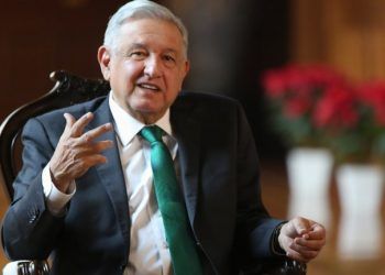 AMLO afirma que empresas podrán comprar vacunas contra COVID-19 en el extranjero