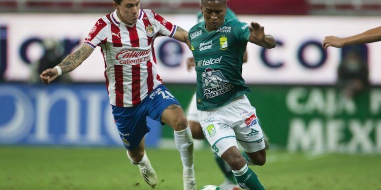 Chivas y León no pueden ganar y sacan empate 1-1 en la ida de semifinales