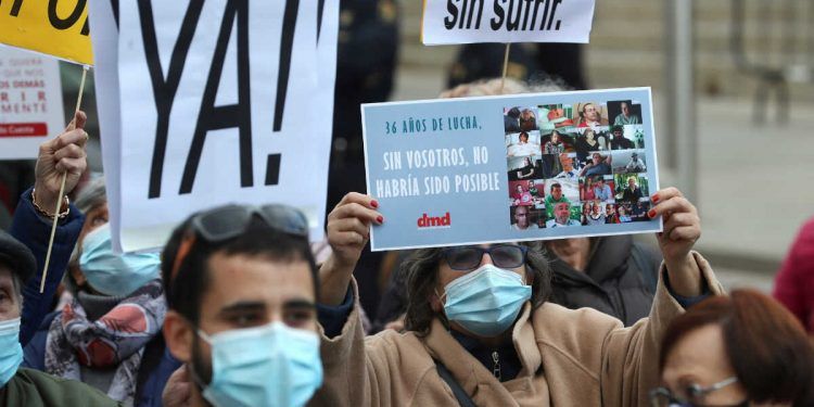 España aprueba el derecho a la eutanasia