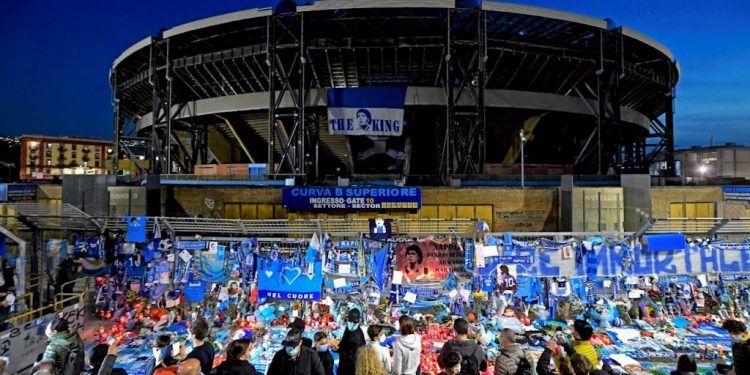 Ayuntamiento de Nápoles aprueba «Diego Armando Maradona» como nombre de su estadio