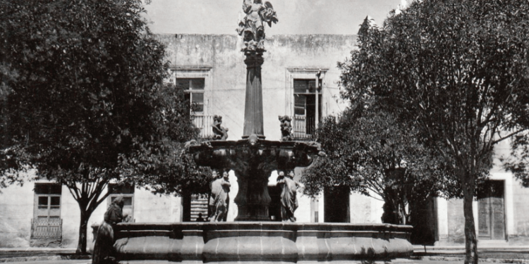 IN MEMORIAM / La fuente