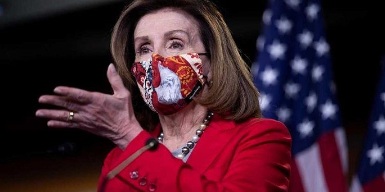 Pelosi buscará mañana su reelección en el Congreso con una estrecha mayoría