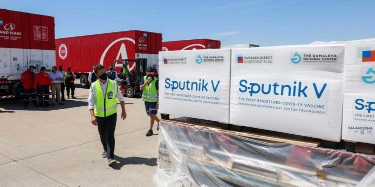 Envían a México activo de vacuna AstraZeneca para iniciar envasado
