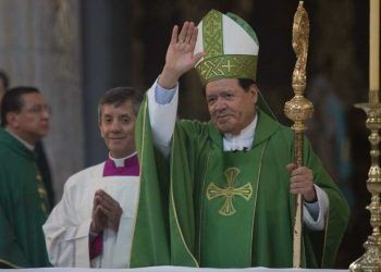 Norberto Rivera es intubado; recibe extremaunción