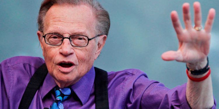 Muere Larry King, legendario presentador de televisión