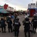 Decomisan policías estatales 964 botellas de cerveza en el Mercado Morelos 