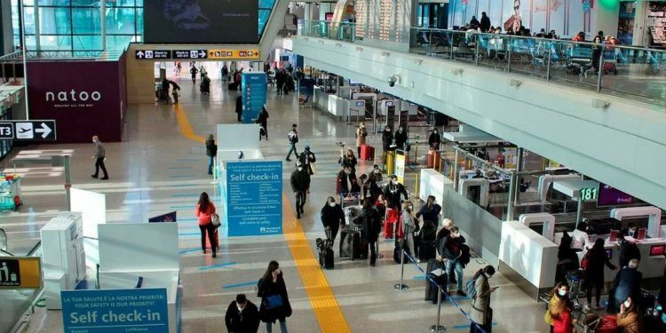Canadá suspende vuelos a México y el Caribe hasta el 30 de abril por pandemia