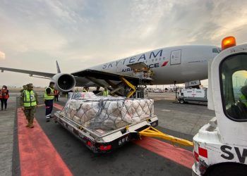 Arriban a México dosis de la vacuna CureVac para ensayos de fase 3