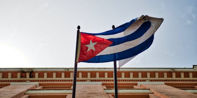 Cuba restringe vuelos de México y otros países