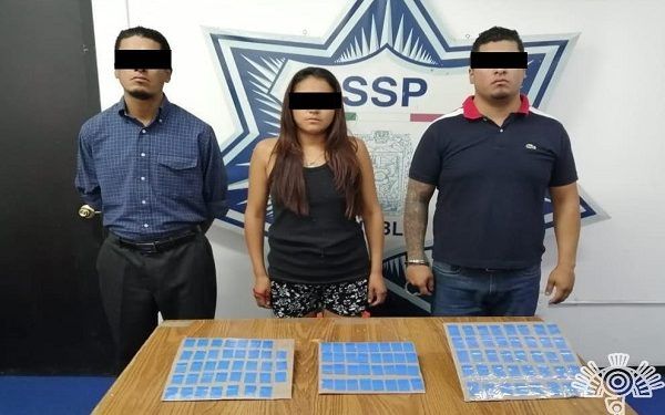 Policía Estatal asegura a ladrón de motocicletas y narcomenudista en Tehuacán