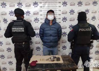 Ladrón es detenido en Amozoc tras amaga a empleadas con pistola y atraca tienda