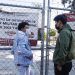 Jóvenes poblanos acuden por la pre cartilla del SMN al Polideportivo Xonaca
