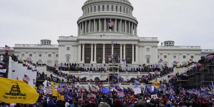 El FBI afirma tener pruebas de que el asalto al Capitolio fue coordinado