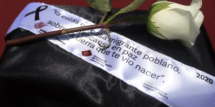 Restos de migrante poblano fallecido por COVID-19 en EE.UU. fueron repatriados