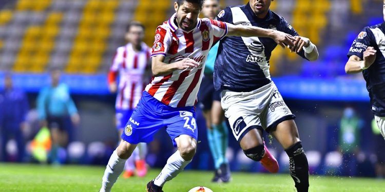 Puebla y Chivas, en frío empate