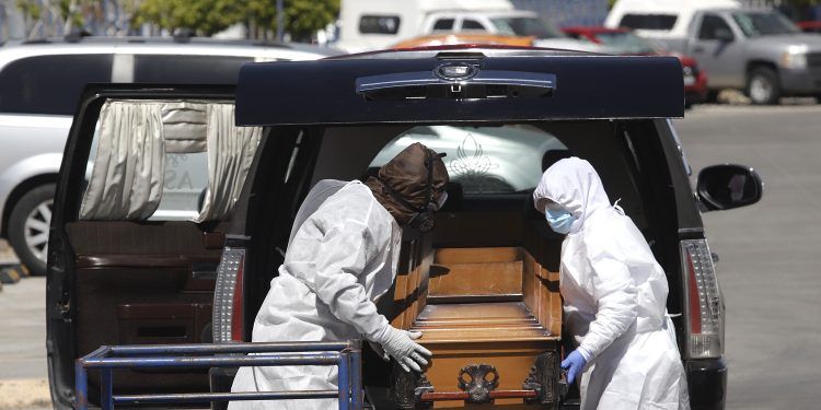 En el año del virus suben las muertes 32.5% en Puebla