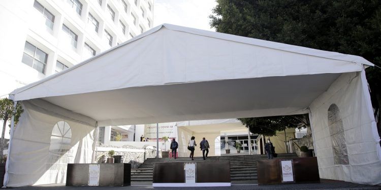 Ejército resguarda el ISSSTE Puebla a horas de iniciar vacunación contra el COVID-19