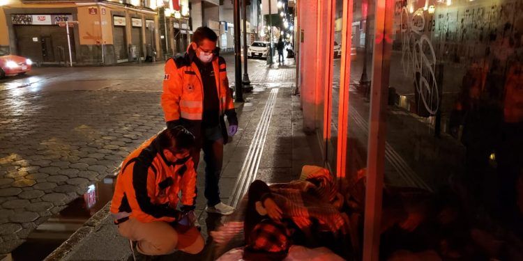 Personas en situación de calle rechazan traslado al dormitorio municipal en Puebla