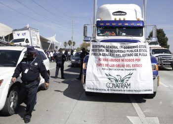 Transportistas denuncian extorsiones por elementos de Vialidad en Puebla