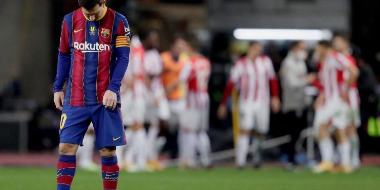Messi es expulsado por primera ocasión como futbolista del Barcelona