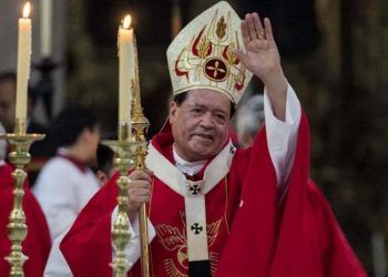 Norberto Rivera es desintubado y muestra mejoría por COVID-19
