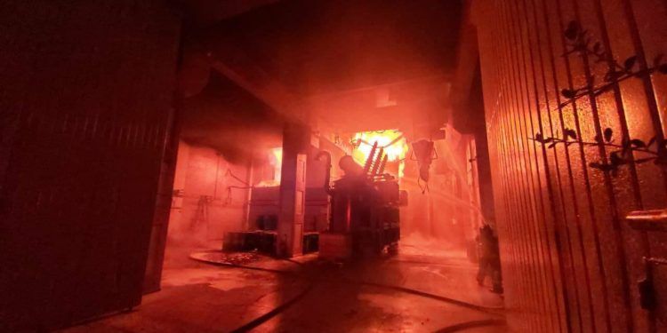 Se incendia Subestación Eléctrica del Metro de la CDMX ; reportan un muerto