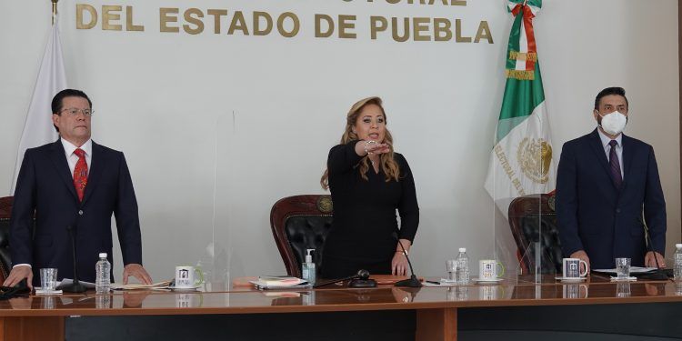 Cambia TEE Puebla plazo de licencias, serán el 7 de marzo