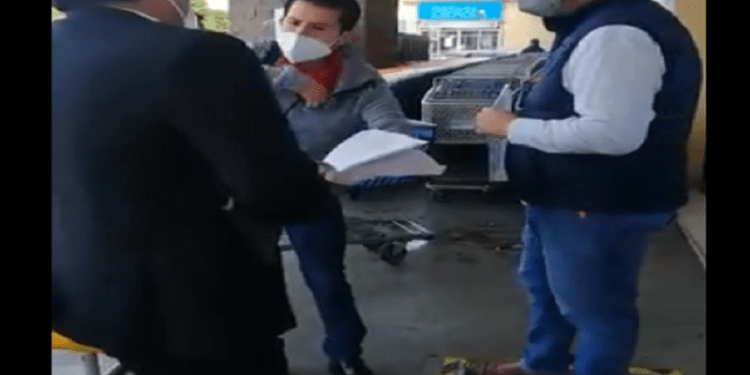 Junta Local de Conciliación ejecuta orden de embargo en Walmart San Manuel