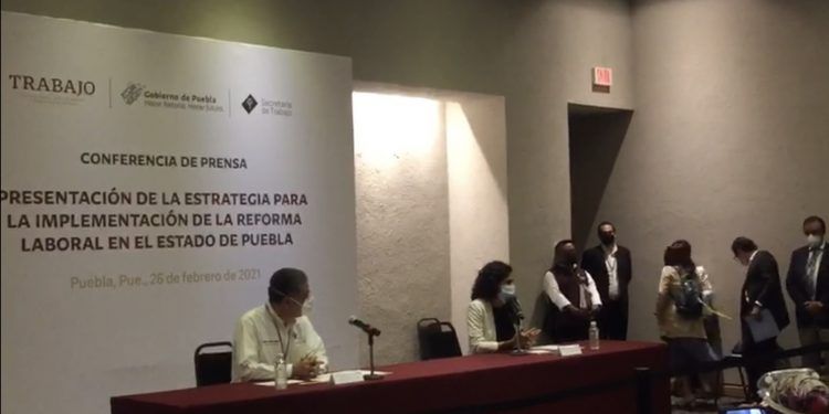Luisa Maria Alcalde, titular de la Secretaría de Trabajo federal, presenta Reforma Laboral en Puebla