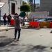 Mujer se rocía de gasolina y amenaza con prenderse fuego frente a Segob