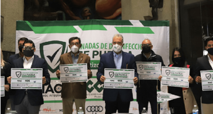 Limpiarán transporte empresarios de Puebla