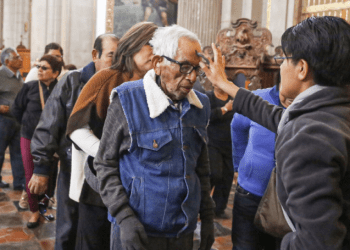 Fieles tomarán ceniza virtual para evitar aglomeraciones
