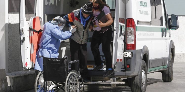 Puebla suma 290 nuevos contagios y 51 decesos por COVID-19