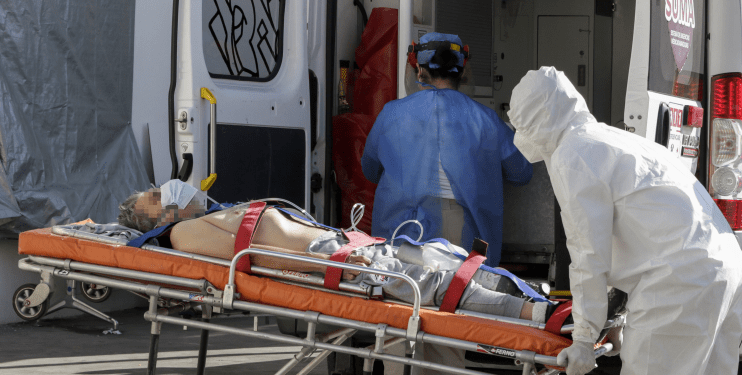 Cada hospitalizado por COVID cuesta medio millón de pesos