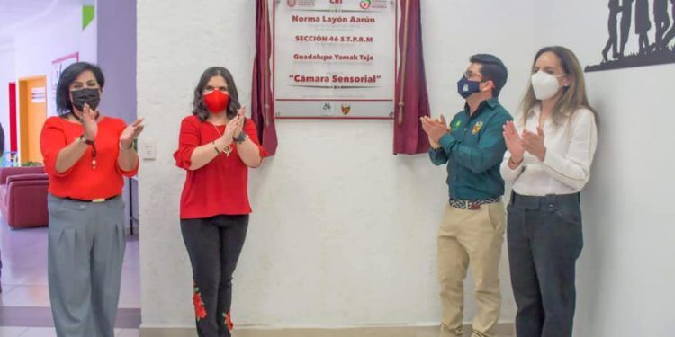 Inaugura Norma Layón cámara sensorial en CRI de Texmelucan