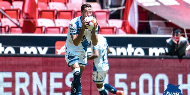 Club Puebla remonta marcador y alcanza empate 4-4 ante Toluca