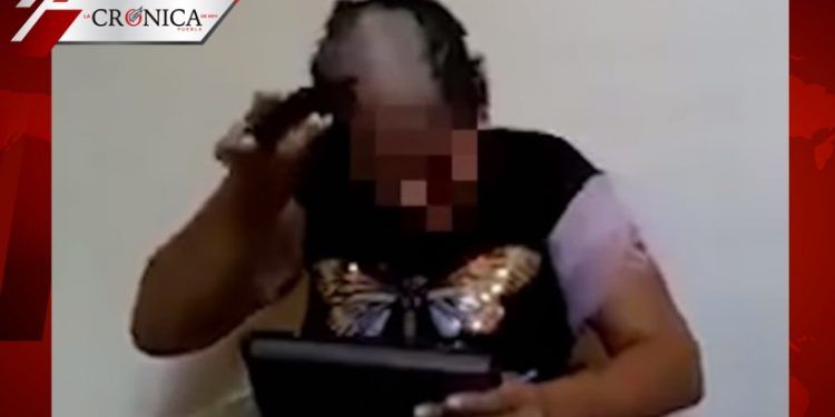 Obliga a su esposa a cortarse el cabello por supuesta infidelidad