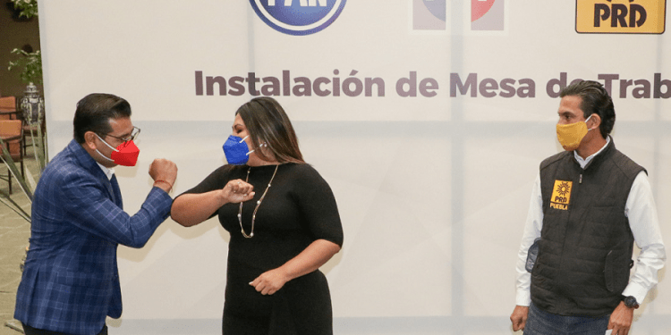 Deja el PRD la alianza con el PAN y el PRI
