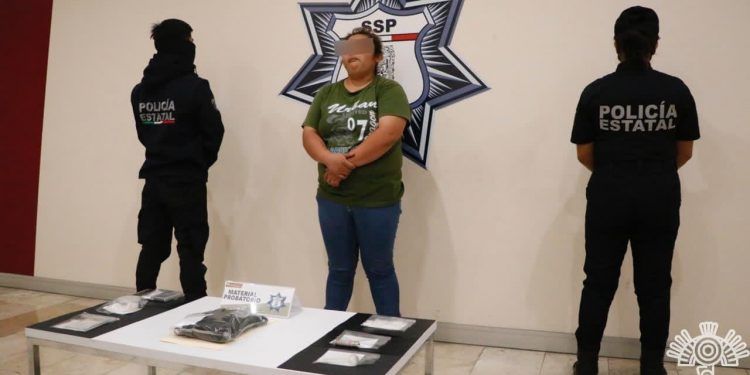 SSP Puebla asegura a vendedora de droga en Tepexi de Rodríguez