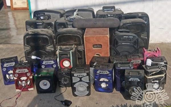 Decomisan aparatos electrónicos y drogas en penal de Huauchinango