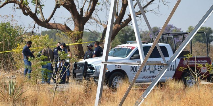 Cadáver de una mujer envuelto en cobijas es localizado en Atlixco