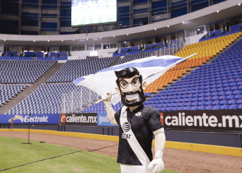 El estadio Cuauhtémoc, a la espera de su afición