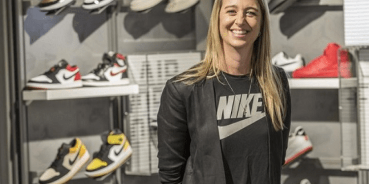 Directiva de Nike renuncia; su hijo revendía al triple modelos exclusivos