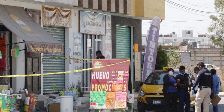 Balean y matan a taxista en calles de Cuautlancingo 