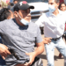 Escolta de delegada del Bienestar en Oaxaca encañona edil por exigir más vacunas anti COVID-19