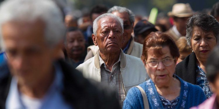 Beneficiados con pensión, sólo 40% de ancianos de 68 años