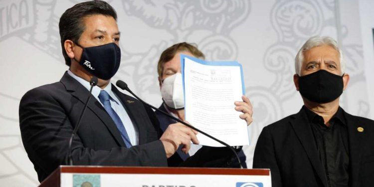 La Cámara de Diputados aprueba desafuero de Cabeza de Vaca; Congreso de Tamaulipas lo rechaza 