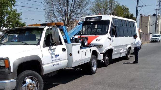 Aseguran tres taxis pirata en San Andrés Cholula y Atlixco